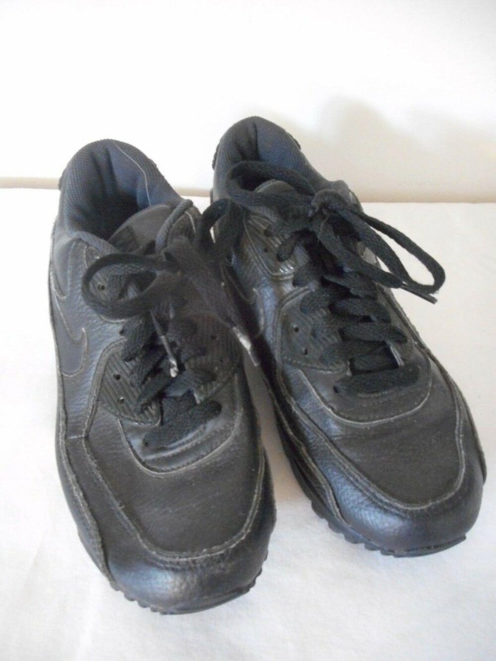Nike Air Max Black Athletic Shoes Sneakers Sz 5 Y Eu 37.5 Unisex non marking